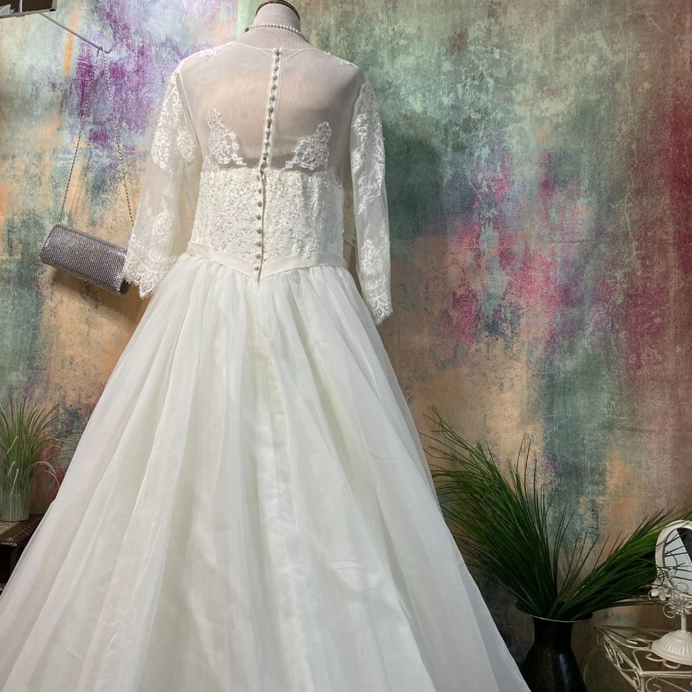 David's Bridal Oleg Cassini Elegant Ivory Lace A-Line Wedding Dress 3/4 Slvs 22W - Picture 13 of 14